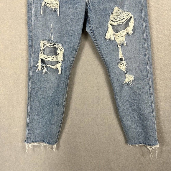 Levi's Wedgie Jeans Size 27 Light Wash Distressed Button Fly Raw Hem L25 - Picture 3 of 13